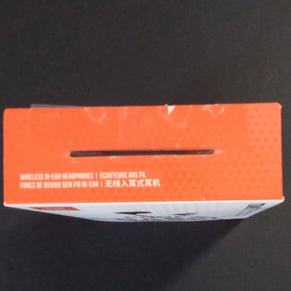 JBL TUNE 125BT  WIRELESS BLUETOOTH EARBUDS BLACK Model # JBLT125BTBLKAM - Picture 5 of 15